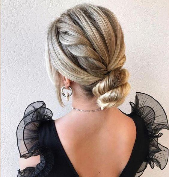 Χριστούγεννα 2022: 15 ιδέες για Χριστουγεννιάτικους κότσους