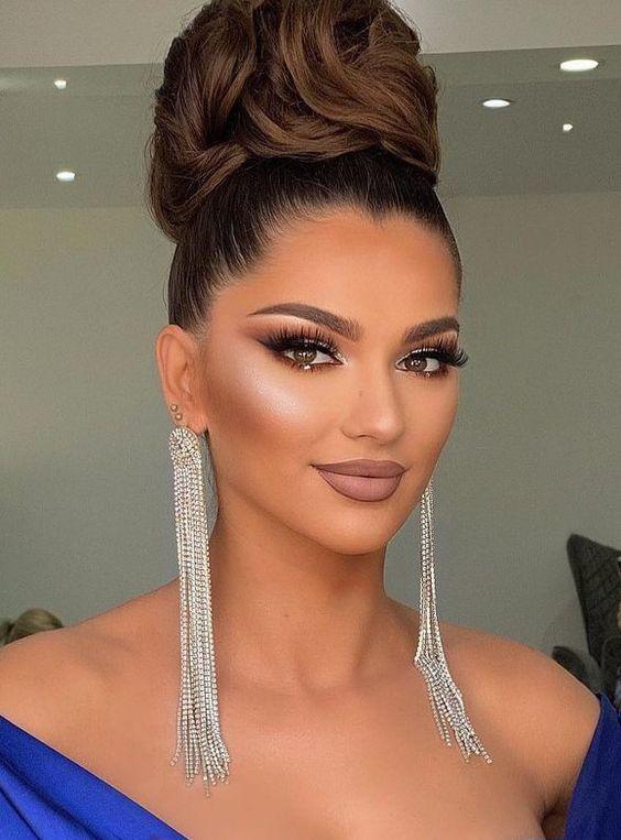 ψηλός-κότσος-για-τα-Χριστούγεννα-ιδέες-