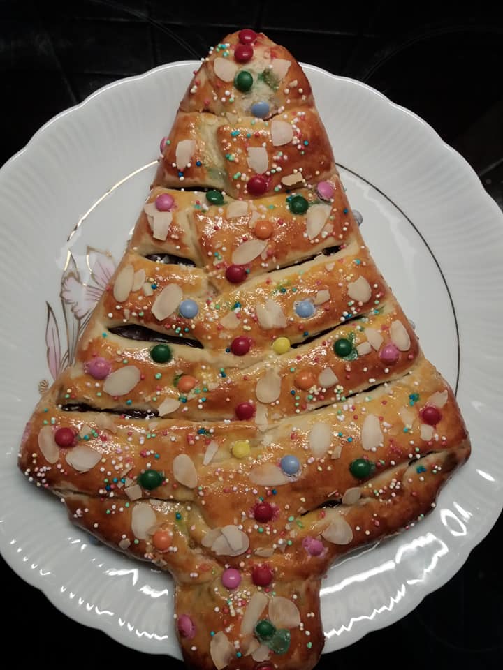 χριστουγεννιάτικο δέντρο-με-σφολιάτα-και-σοκολάτα-συνταγή-