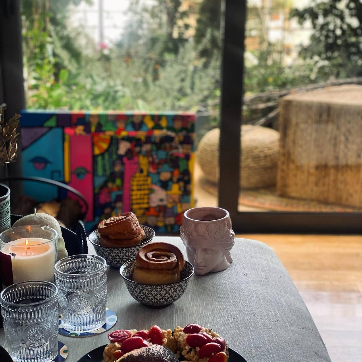 Δανάη Μπάρκα : Το υπέροχο σπίτι της με θέα πιάτο την Αθήνα