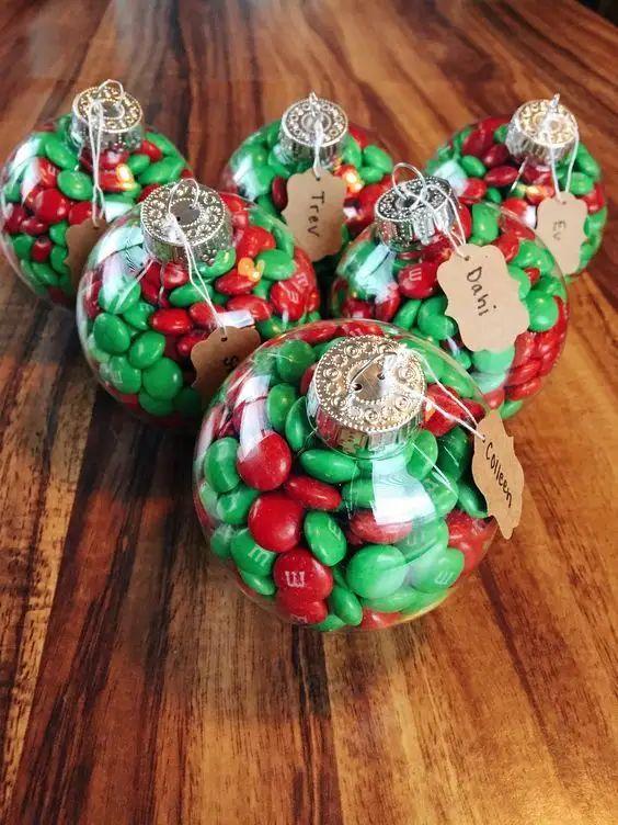 χριστουγεννιάτικη μπάλα-με-σοκολατάκια-για-τους-δασκάλους-ιδέες-