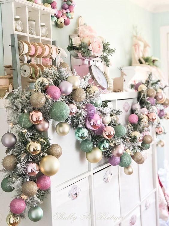 χριστουγεννιάτικες γιρλάντες-με-παστέλ στολίδια-ιδέες- χριστουγεννιάτικες γιρλάντες-με-παστέλ στολίδια-ιδέες-