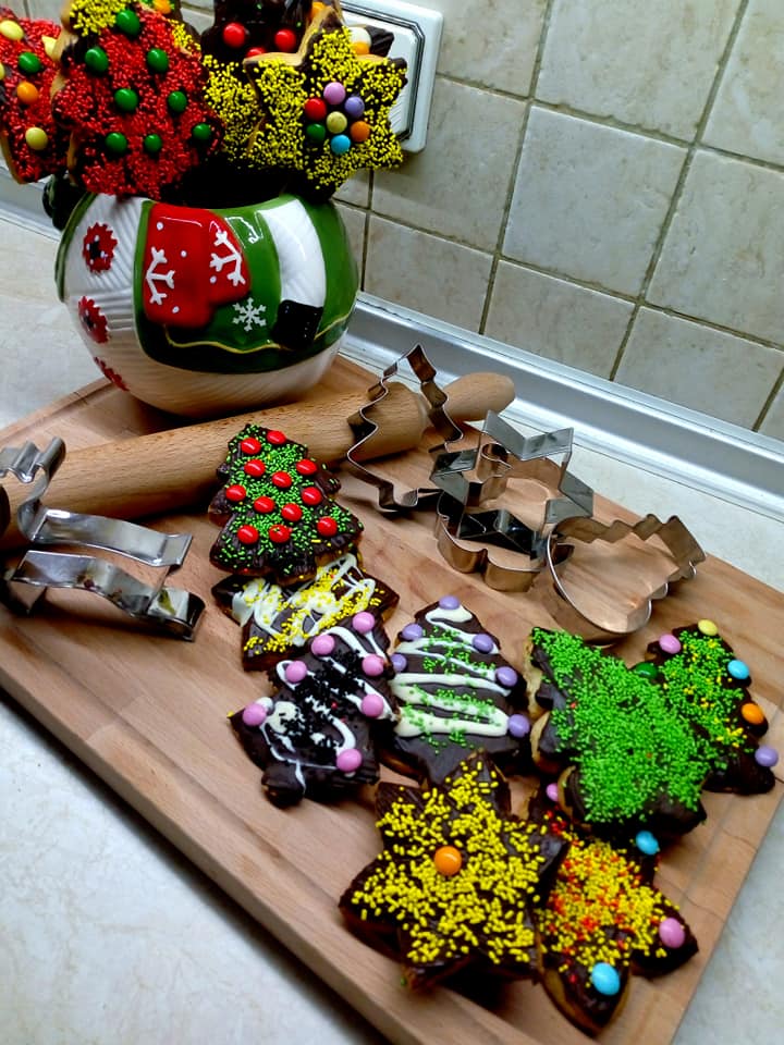 χριστουγεννιάτικα μπισκότα-γλειφιτζούρια-συνταγή- χριστουγεννιάτικα μπισκότα-γλειφιτζούρια-συνταγή-