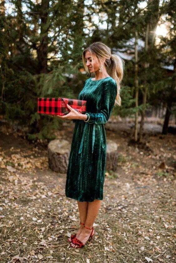 ιδέες-για-φορέματα-στο-χριστουγεννιάτικο ρεβεγιόν-Χριστούγεννα 2022-