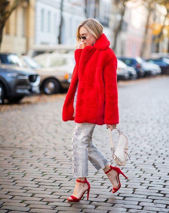 ιδέες-για-χριστουγεννιάτικο ντύσιμο-με-γούνα-Χριστούγεννα 2022-