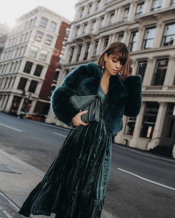 μάξι-φόρεμα-με-γούνινο πανωφόρι-ιδέες-