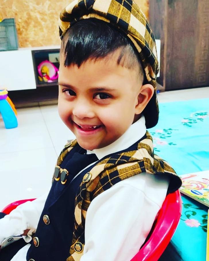 ανύπαντρος μπαμπάς-υιοθετεί-παιδί-με-σύνδρομο down-