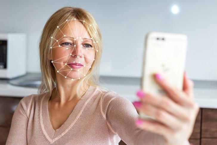 λόγοι-που-οι-selfies-κάνουν-καλό-στην-ψυχολογία-