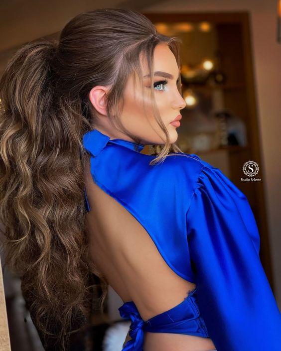 αλογοουρά-με-μπούκλες-ιδέες-