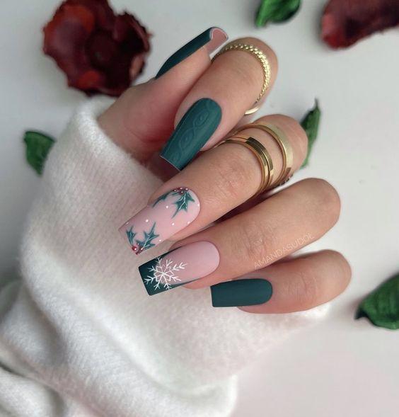 Χριστούγεννα 2022: 15 ιδέες για Χριστουγεννιάτικο γαλλικό μανικιούρ Χριστούγεννα 2022: 15 ιδέες για Χριστουγεννιάτικο γαλλικό μανικιούρ