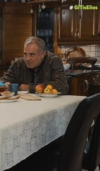 Η Γη της Ελιάς-Στάθης- Η Γη της Ελιάς-Στάθης-