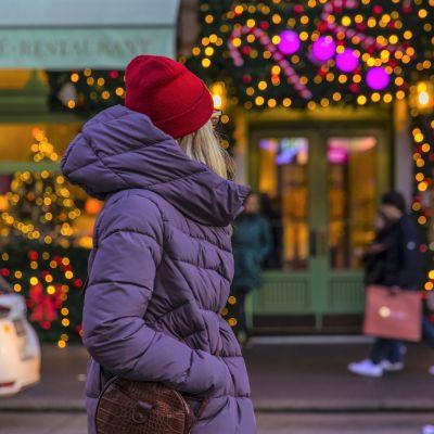 ο-άντρας-μου-είναι-τσιγκούνης-και-δεν-θέλει-Χριστουγεννιάτικες διακοπές-στο-εξωτερικό-