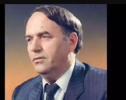 Nεκρή μέσα στο σπίτι της κόρη Έλληνα τραγουδιστή