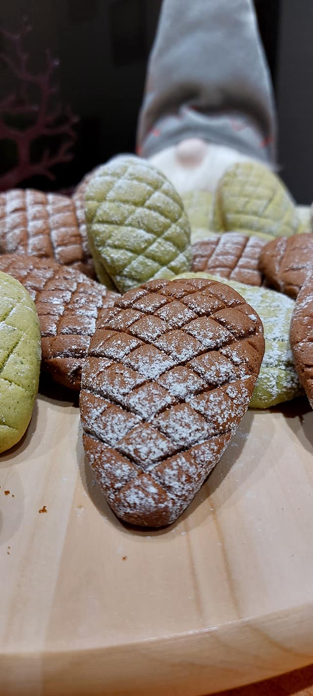 χριστουγεννιάτικα μπισκότα-κουκουνάρια-συνταγή-