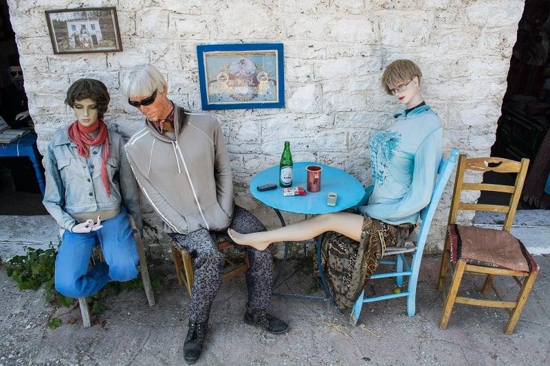 Ελλάδα : Το στοιχειωμένο χωριό της Ελλάδας που ζουν μόνο κούκλες