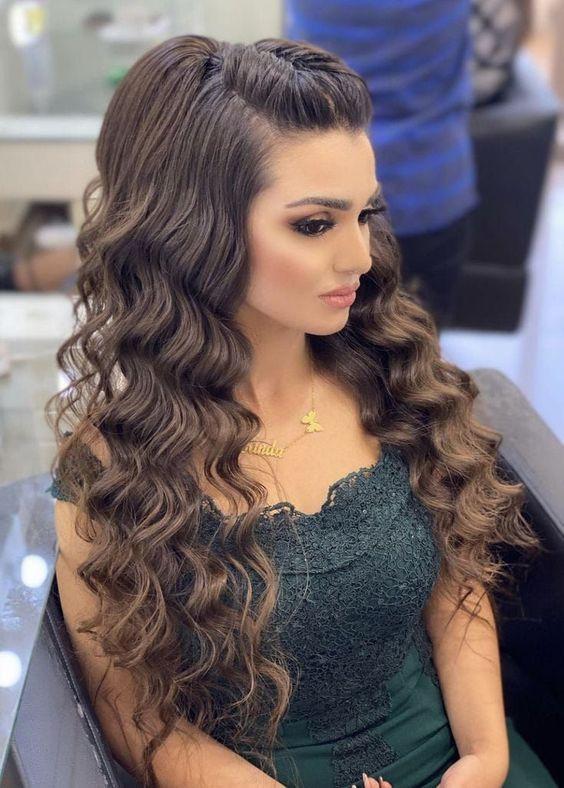 κυματιστά μαλλιά-τα-Χριστούγεννα-και-την-Πρωτοχρονιά-ιδέες- κυματιστά μαλλιά-τα-Χριστούγεννα-και-την-Πρωτοχρονιά-ιδέες-