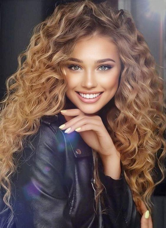 μπούκλες-δαχτυλίδια-για-τα-Χριστούγεννα-Πρωτοχρονιά 2022-ιδέες- μπούκλες-δαχτυλίδια-για-τα-Χριστούγεννα-Πρωτοχρονιά 2022-ιδέες-