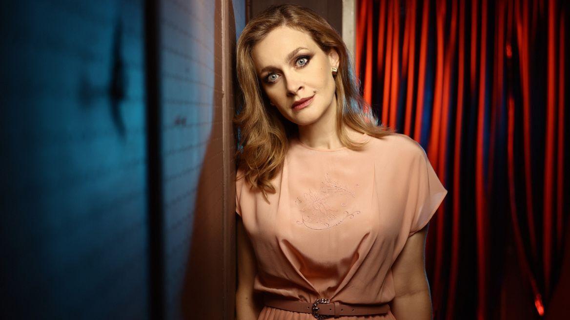 Αυτή η νύχτα μένει – Ελένη Ρουσσινού: Αυτός είναι ο επί χρόνια σύντροφός της βραβευμένος σκηνοθέτης