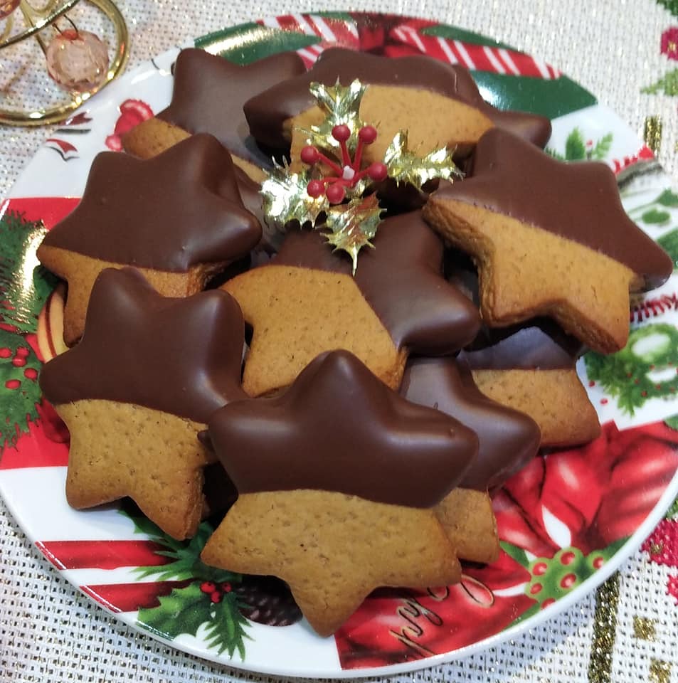 συνταγή-για-χριστουγεννιάτικα μπισκότα-με-τζίντζερ-