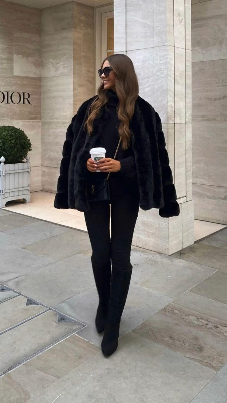 μαύρο-γούνινο πανωφόρι-για-τα-Χριστούγεννα-και-την-Πρωτοχρονιά-ιδέες-