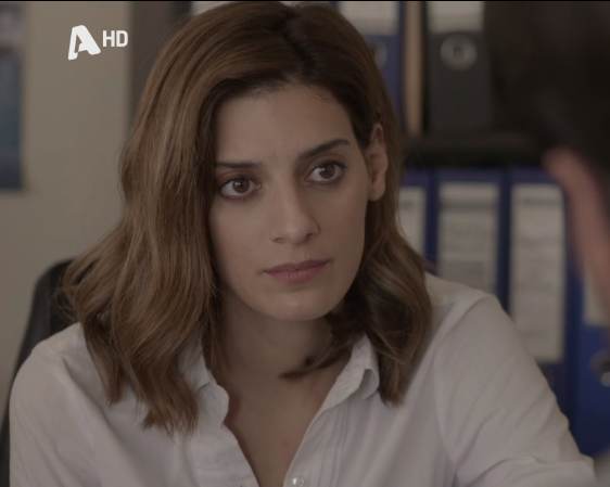 Σασμός: Η Αργυρώ βλέπει τον Σταύρο να παίρνει το παιδί της μακριά