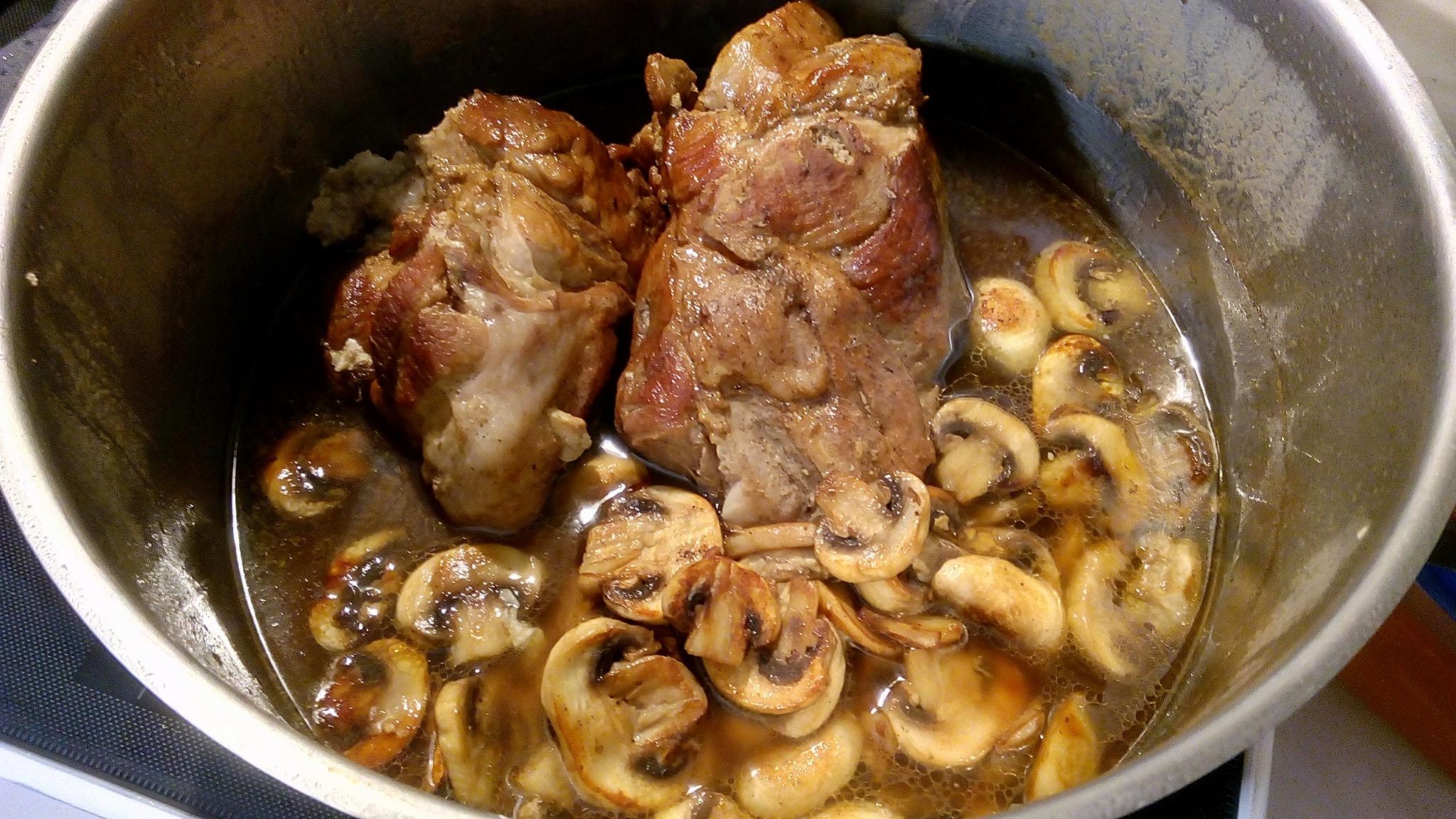 σπάλα-με-πουρέ-από-πατάτες-και-κάστανα-συνταγή- σπάλα-με-πουρέ-από-πατάτες-και-κάστανα-συνταγή-