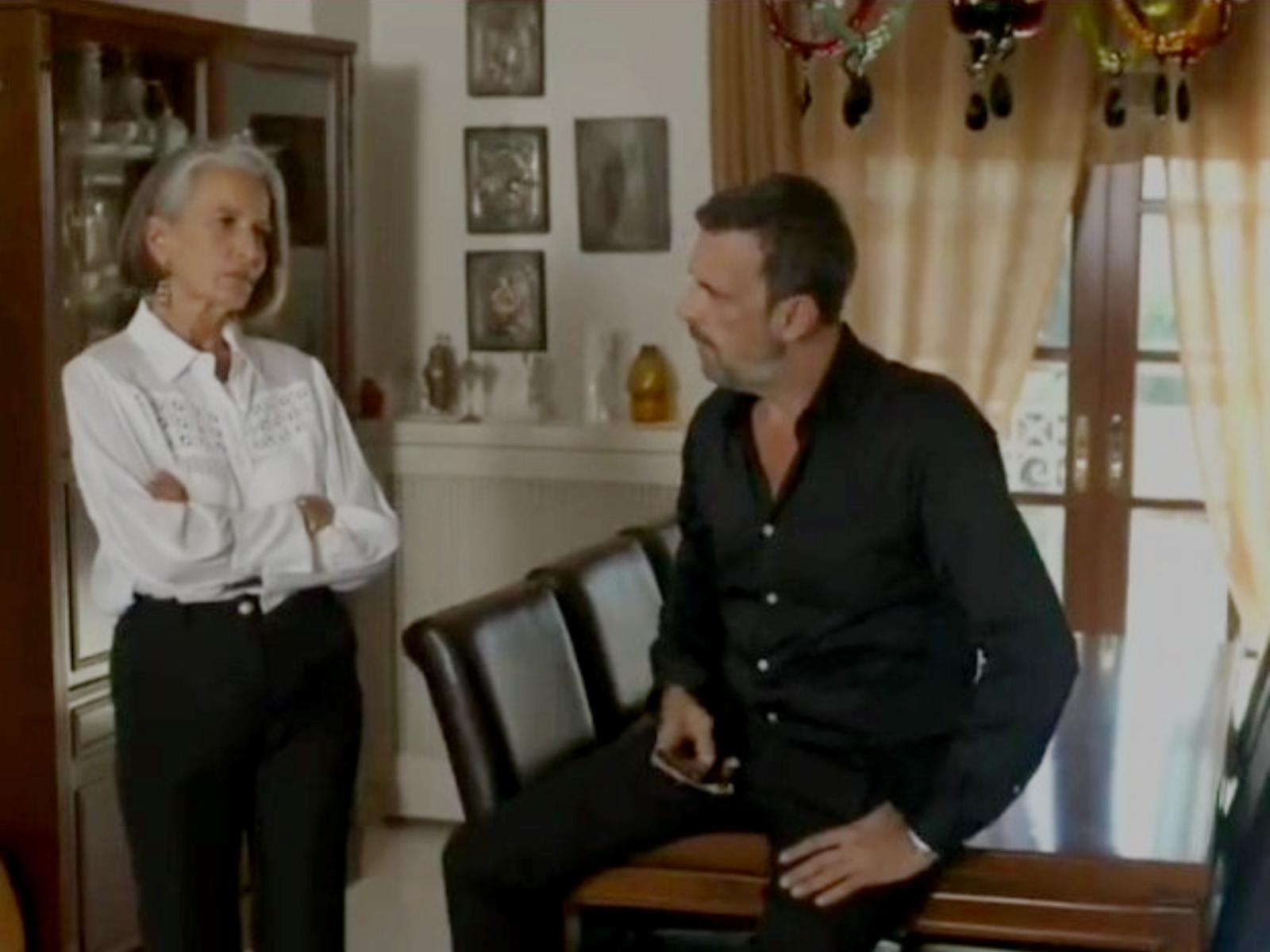 Μαύρο-Ρόδο-Κύρα-Θέμης