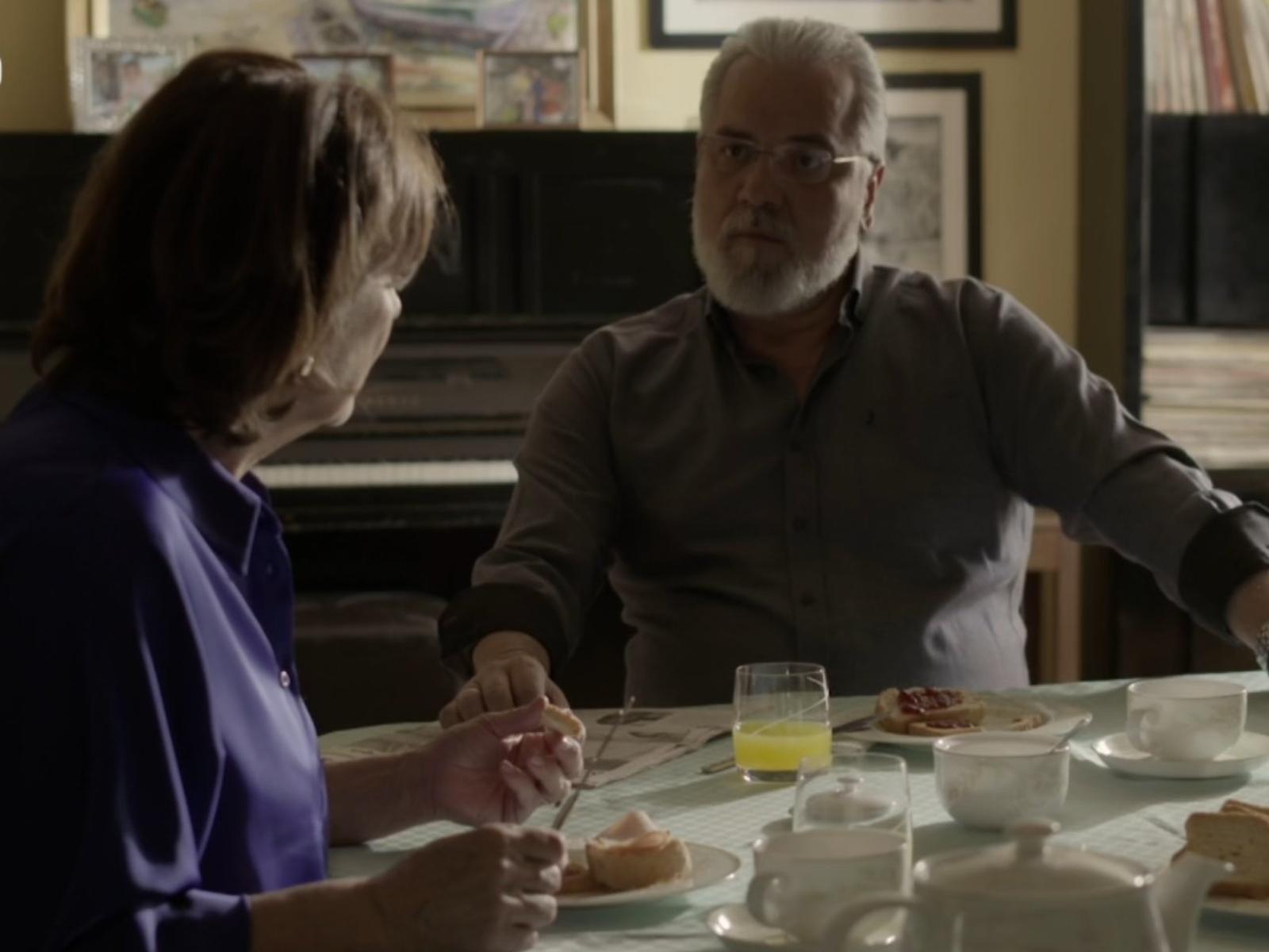 Σασμός: Η Αιμιλία ζητά διαζύγιο απο τον Δημήτρη