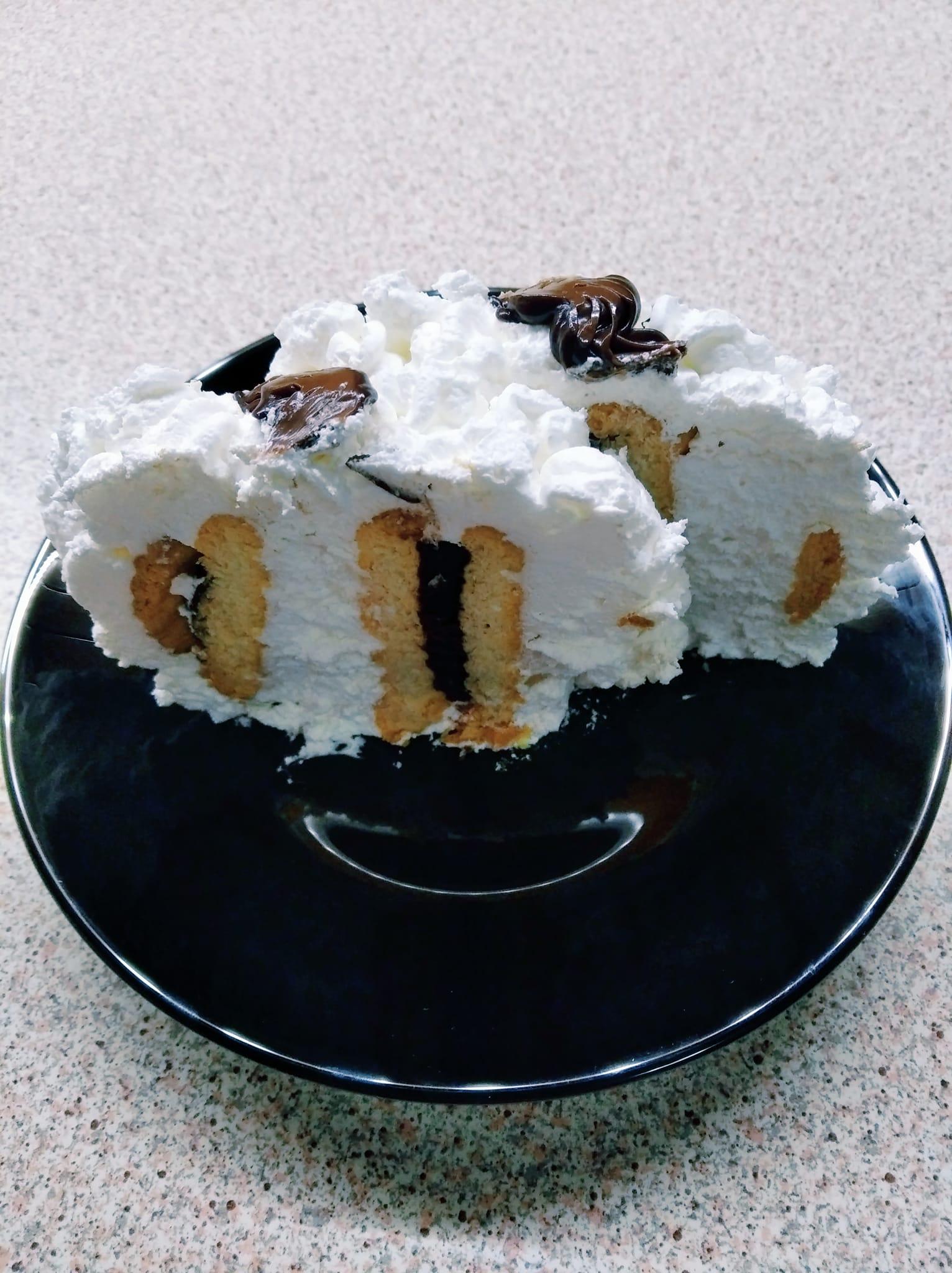 Χριστουγεννιάτικος κορμός-με σαντιγί-συνταγή- Χριστουγεννιάτικος κορμός-με σαντιγί-συνταγή-