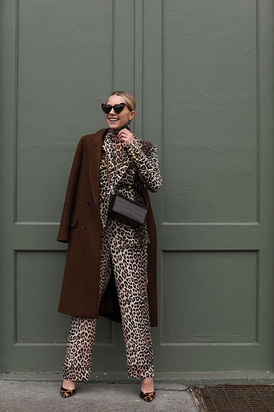 ιδέες-για-γιορτινό ντύσιμο-με-λεοπάρ-τα-Χριστούγεννα-και-την-Πρωτοχρονιά-
