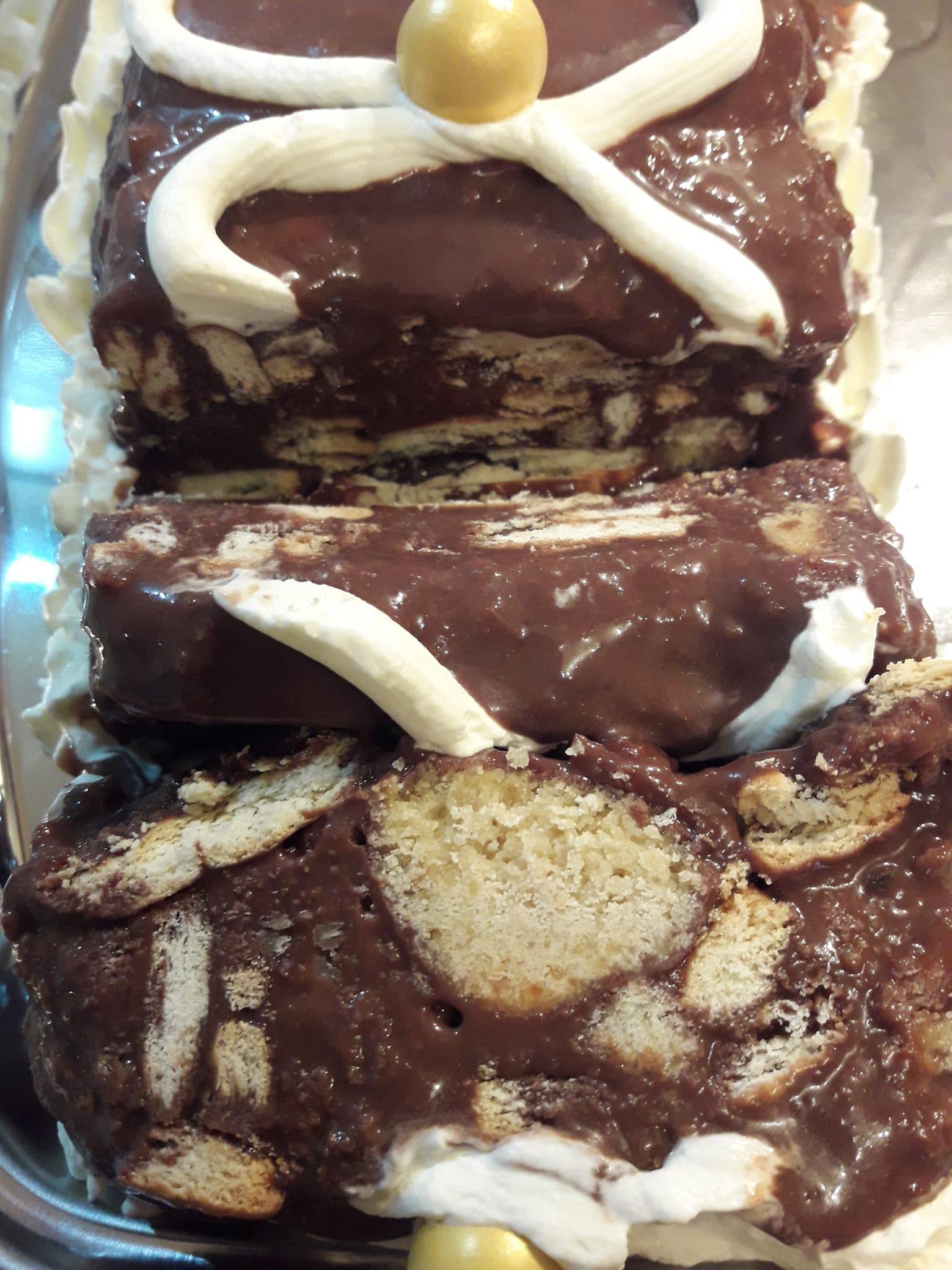 κορμός σοκολάτας-με-κουραμπιέδες-που-περίσσεψαν-συνταγή-