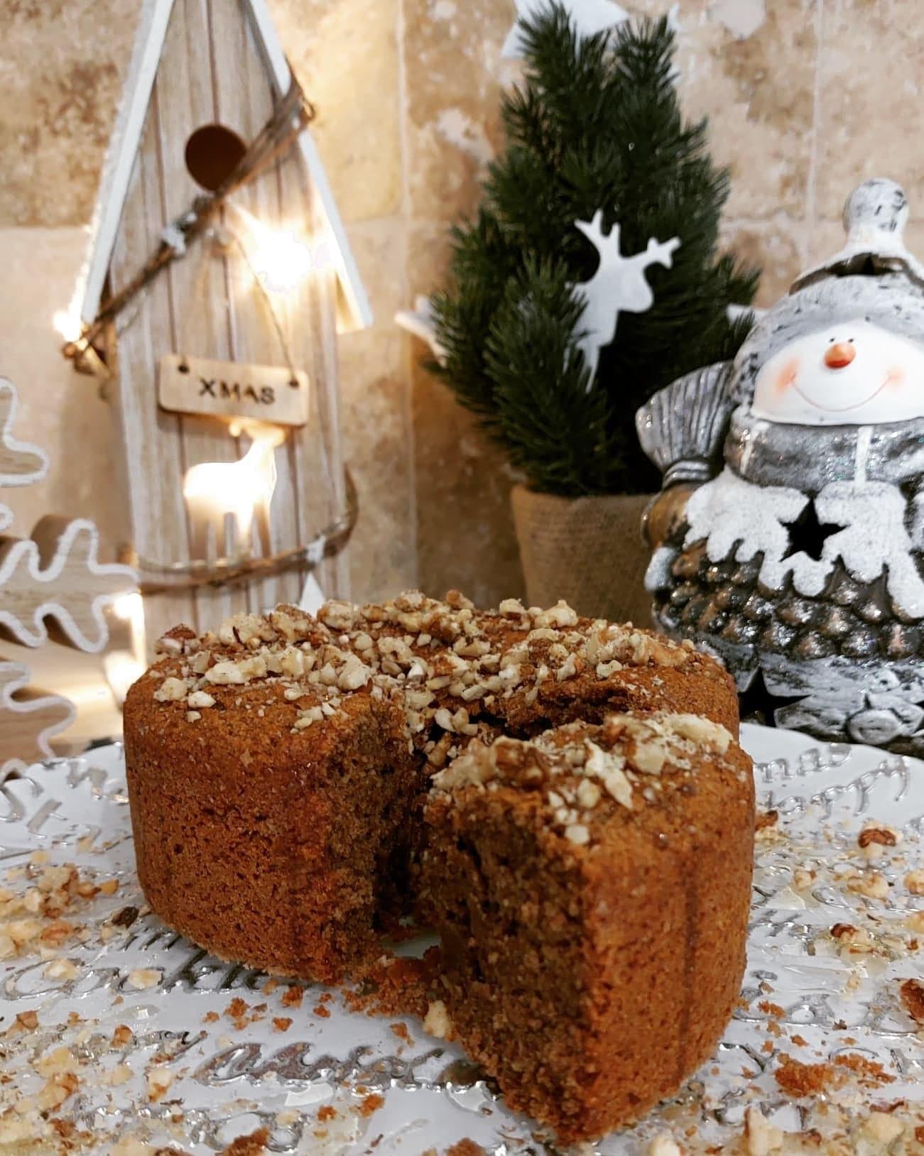 Αφράτο -κέικ- με- μέλι -και -σιμιγδάλι- Αφράτο -κέικ- με- μέλι -και -σιμιγδάλι-