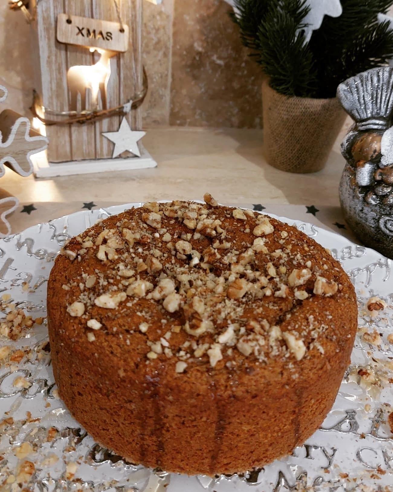 Αφράτο -κέικ- με- μέλι -και -σιμιγδάλι- Αφράτο -κέικ- με- μέλι -και -σιμιγδάλι-