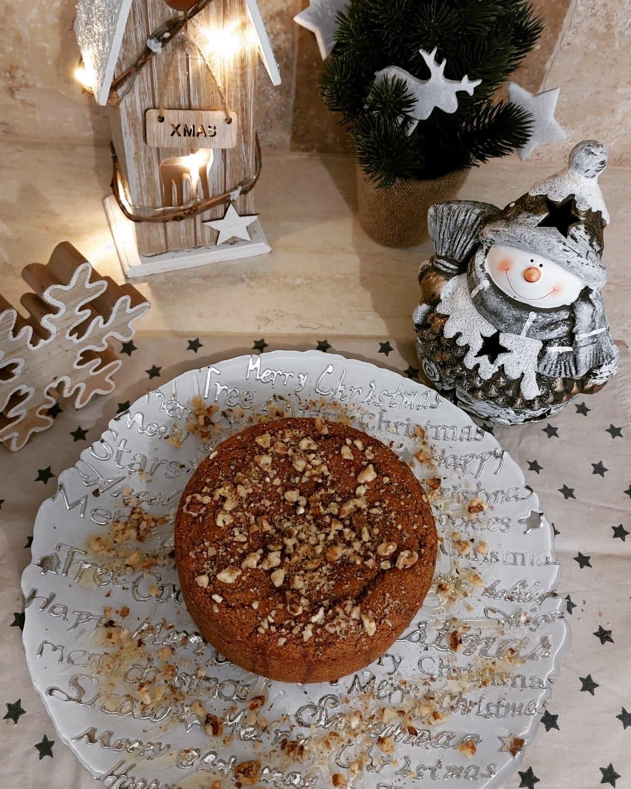 Αφράτο -κέικ- με- μέλι -και -σιμιγδάλι- Αφράτο -κέικ- με- μέλι -και -σιμιγδάλι-