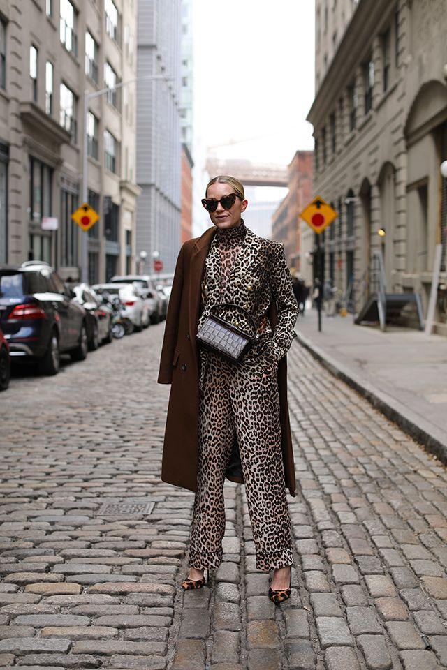 Λεοπάρ: Ιδέες για γιορτινό ντύσιμο τα Χριστούγεννα – Πρωτοχρονιά 2022 – 2023