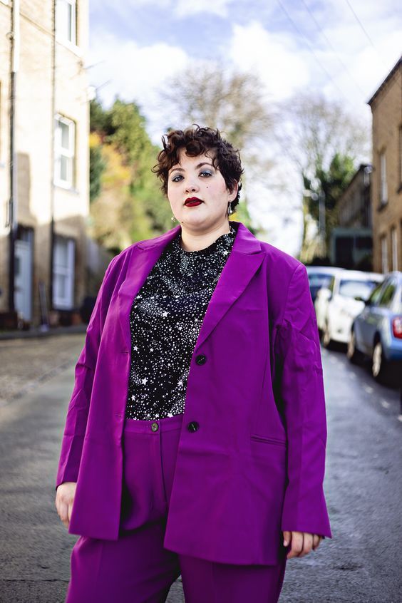 μοβ-παντελόνι-και-σακάκι-με-μαύρη-μπλούζα-ιδέες- μοβ-παντελόνι-και-σακάκι-με-μαύρη-μπλούζα-ιδέες-