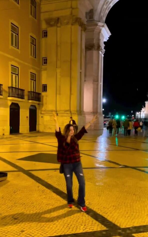 Δήμητρα Παπαδοπούλου : Το τσιφτετέλι σε πλατεία της Πορτογαλίας