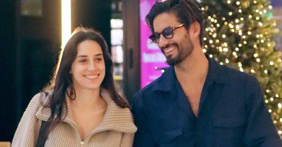 Γιώργος Καράβας : Βολτάρει με την σύζυγό του για ψώνια λίγο πριν τα Χριστούγεννα