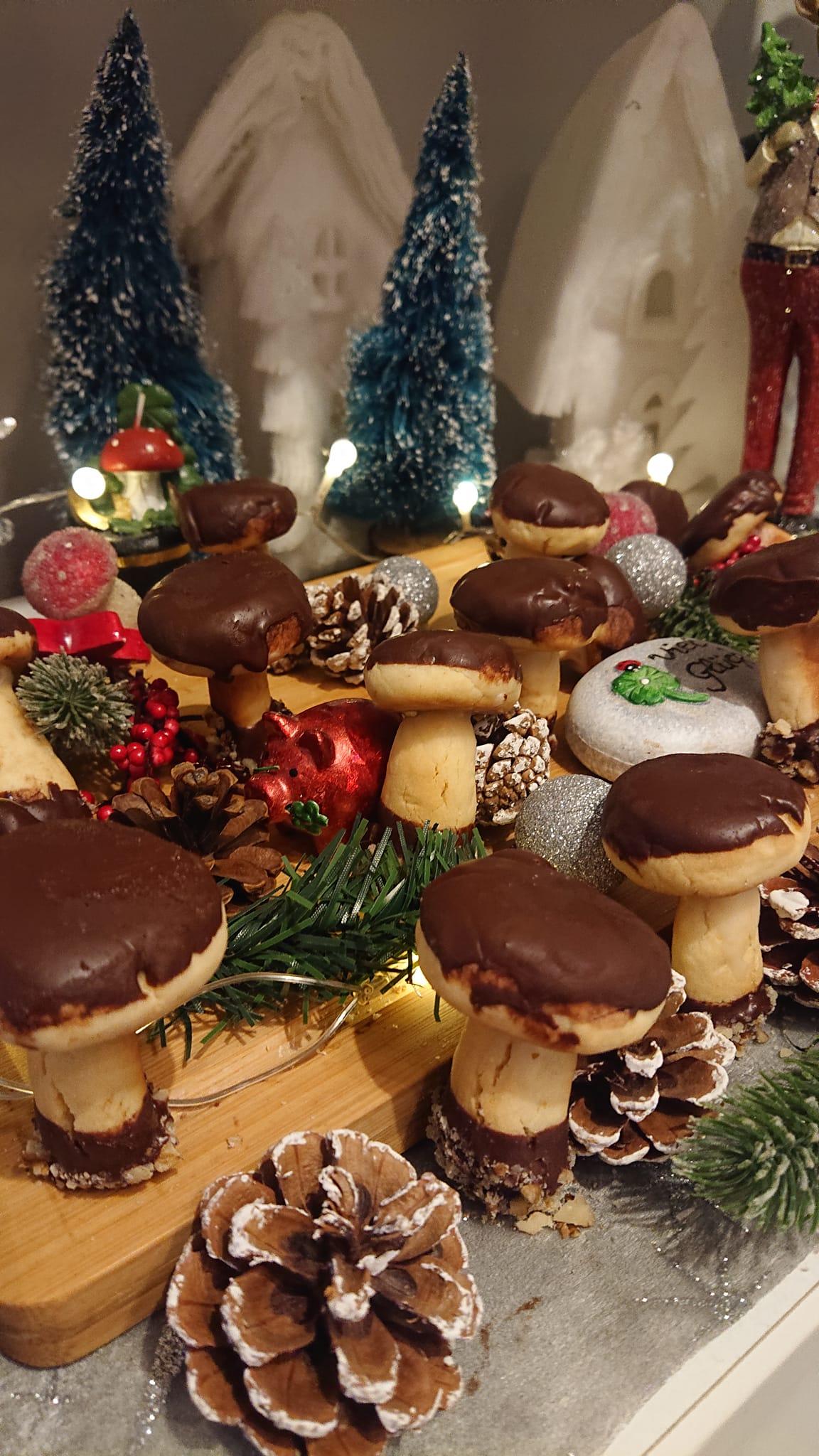 Χριστουγεννιάτικα μπισκότα-μανιτάρι-συνταγή-