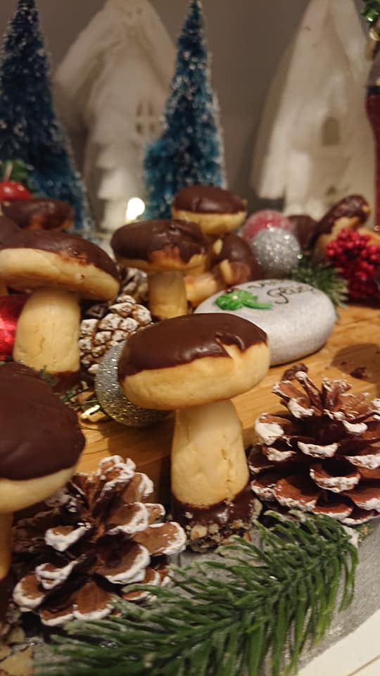 Χριστουγεννιάτικα μπισκότα-μανιτάρι-συνταγή-