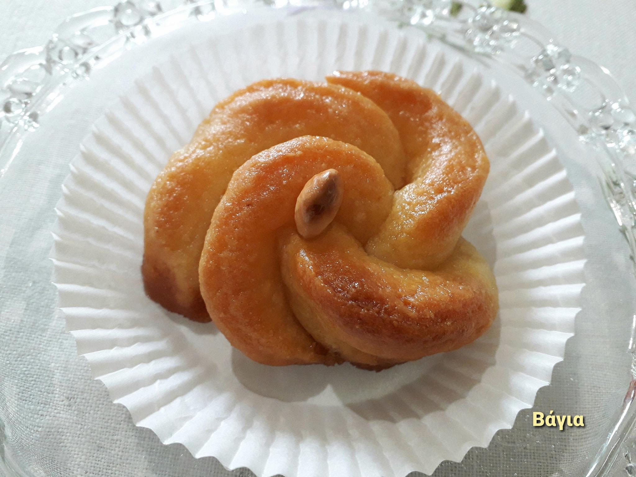 σιροπιαστά γλυκά-για-τα-Χριστούγεννα-τριαντάφυλλα-συνταγή-