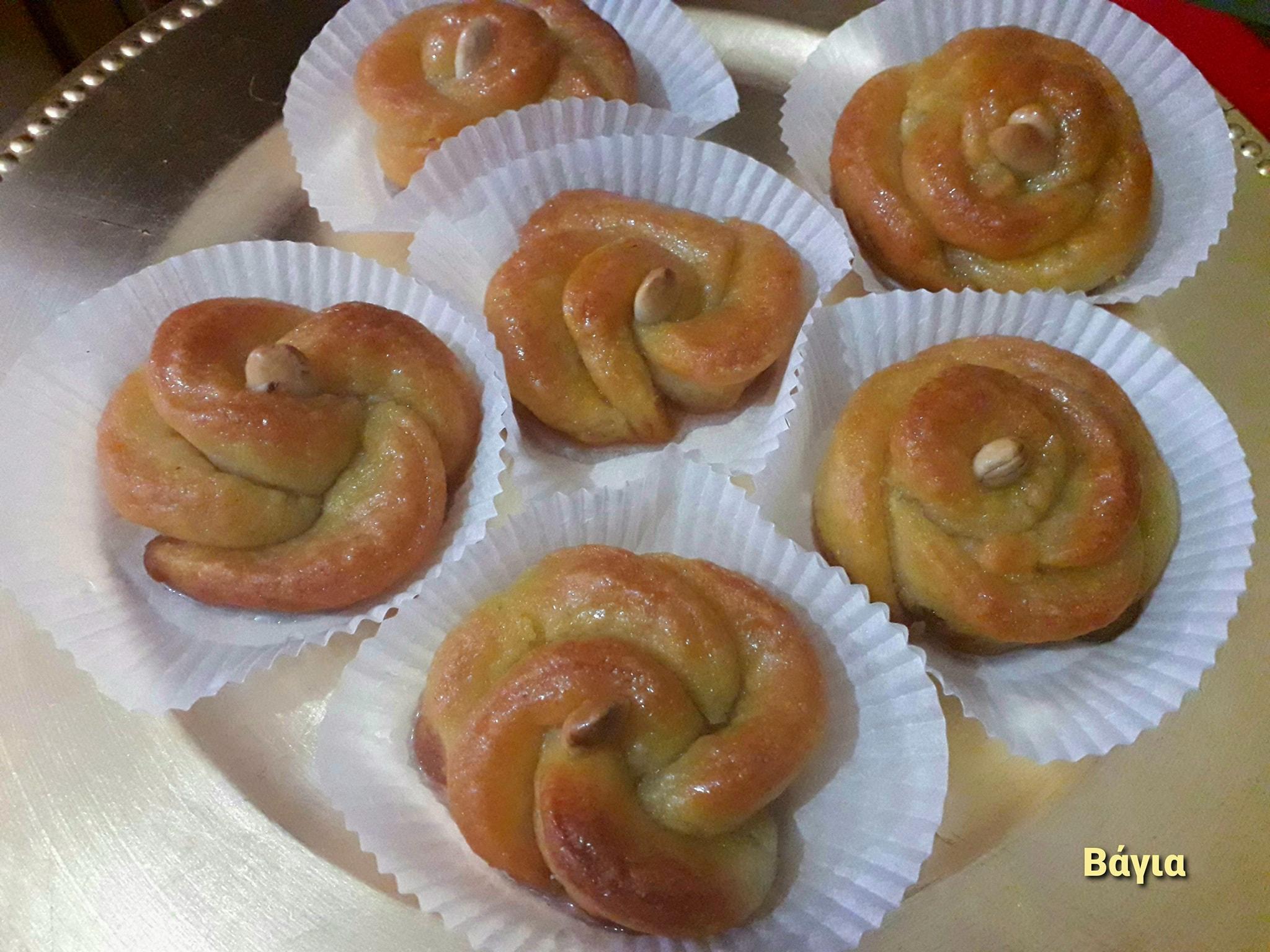 σιροπιαστά γλυκά-για-τα-Χριστούγεννα-τριαντάφυλλα-συνταγή-