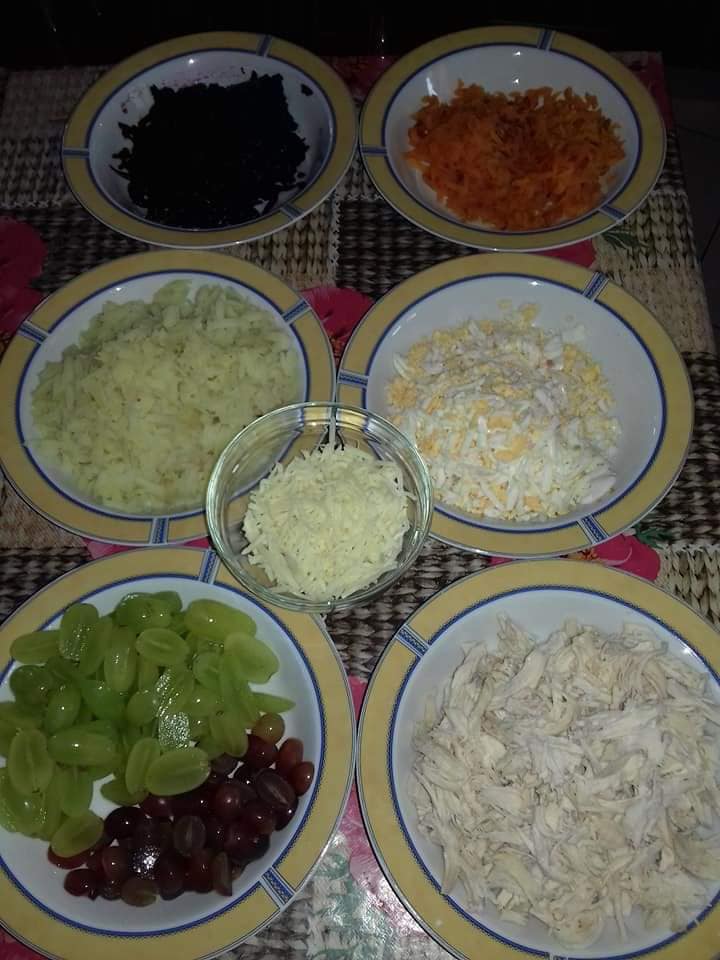 χριστουγεννιάτικη σαλάτα-με-σταφύλια-συνταγή-