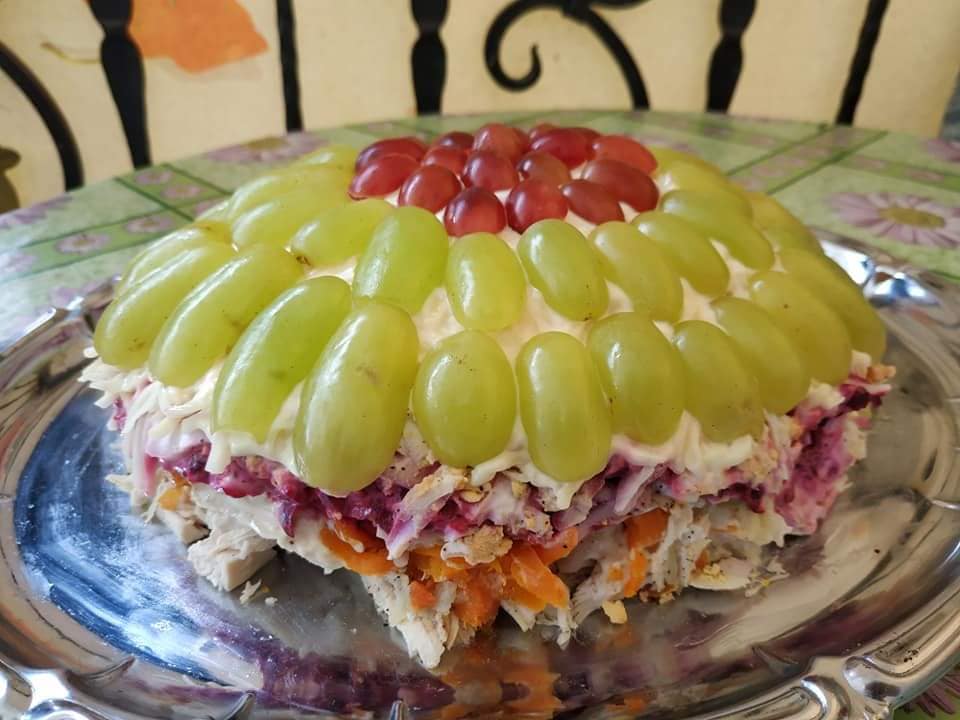 χριστουγεννιάτικη σαλάτα-με-σταφύλια-συνταγή-