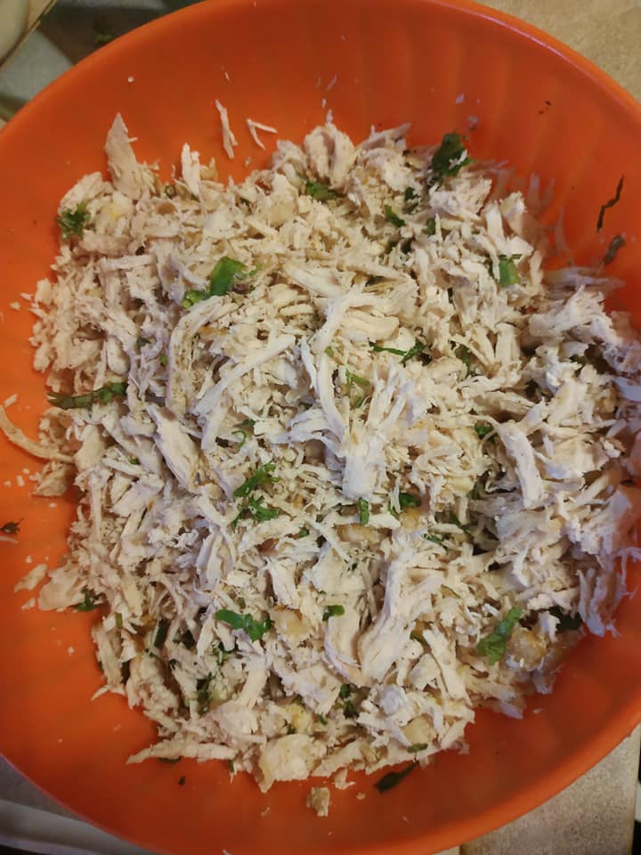 κοτοσαλάτα-σε-μπάλες-για-την-Πρωτοχρονιά 2023-συνταγή-