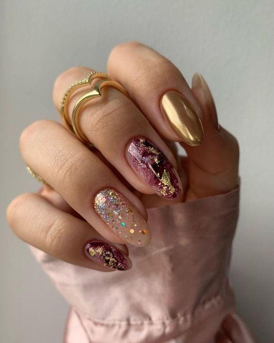 ιδέες-για-νύχια-την-Πρωτοχρονιά 2023-