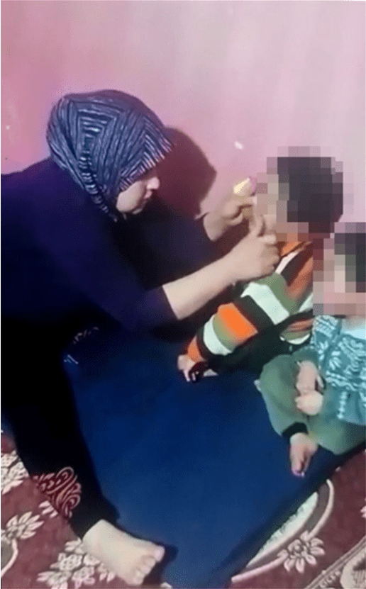 Φρίκη : Τέρατα γονείς έκλειναν με ταινία το στόμα των παιδιών τους και τα έκαιγαν με αναπτήρα