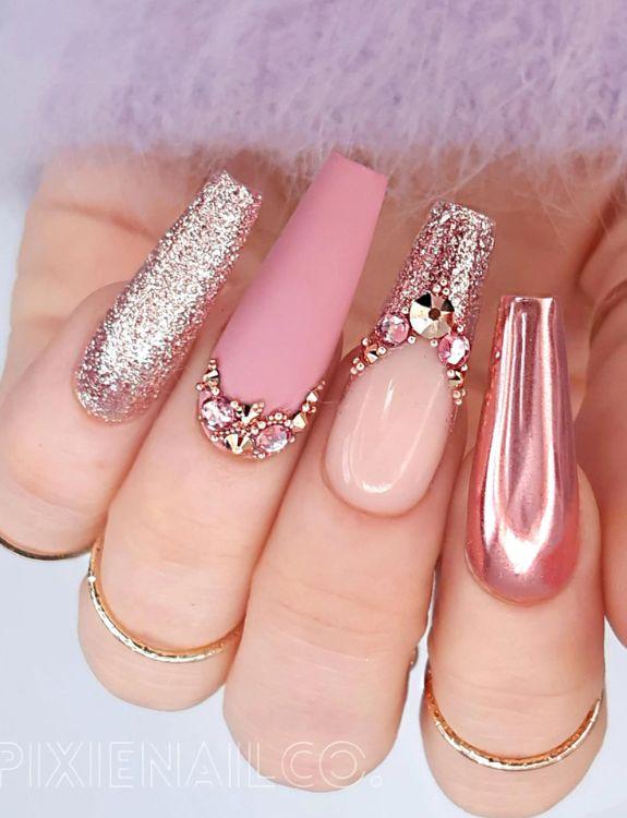 ιδέες-για-gold rose nails-τάσεις 2023-