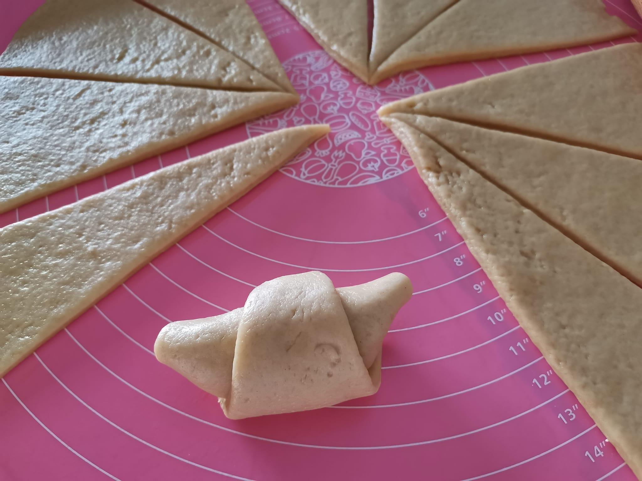 συνταγή-για-τυροπιτάκια-κρουασάν-