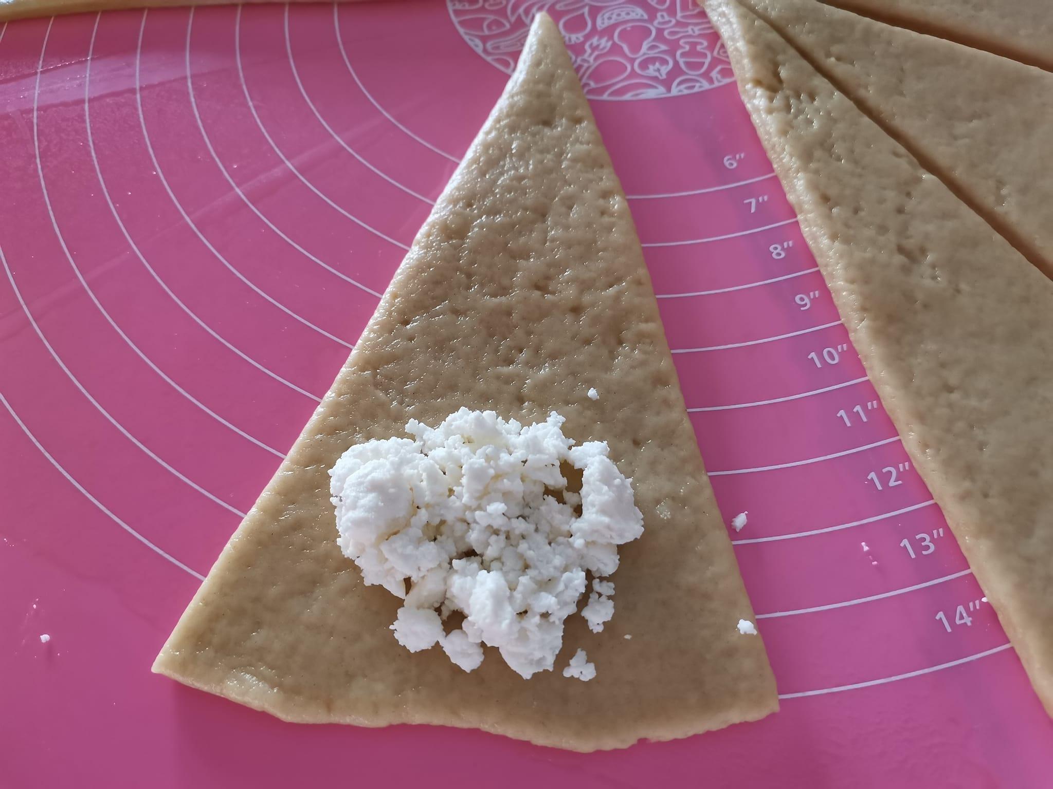 συνταγή-για-τυροπιτάκια-κρουασάν-